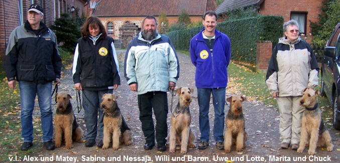 v.l.: Alex und Matey, Sabine und Nessaja, Willi und Baron, Uwe und Lotte, Marita und Chuck